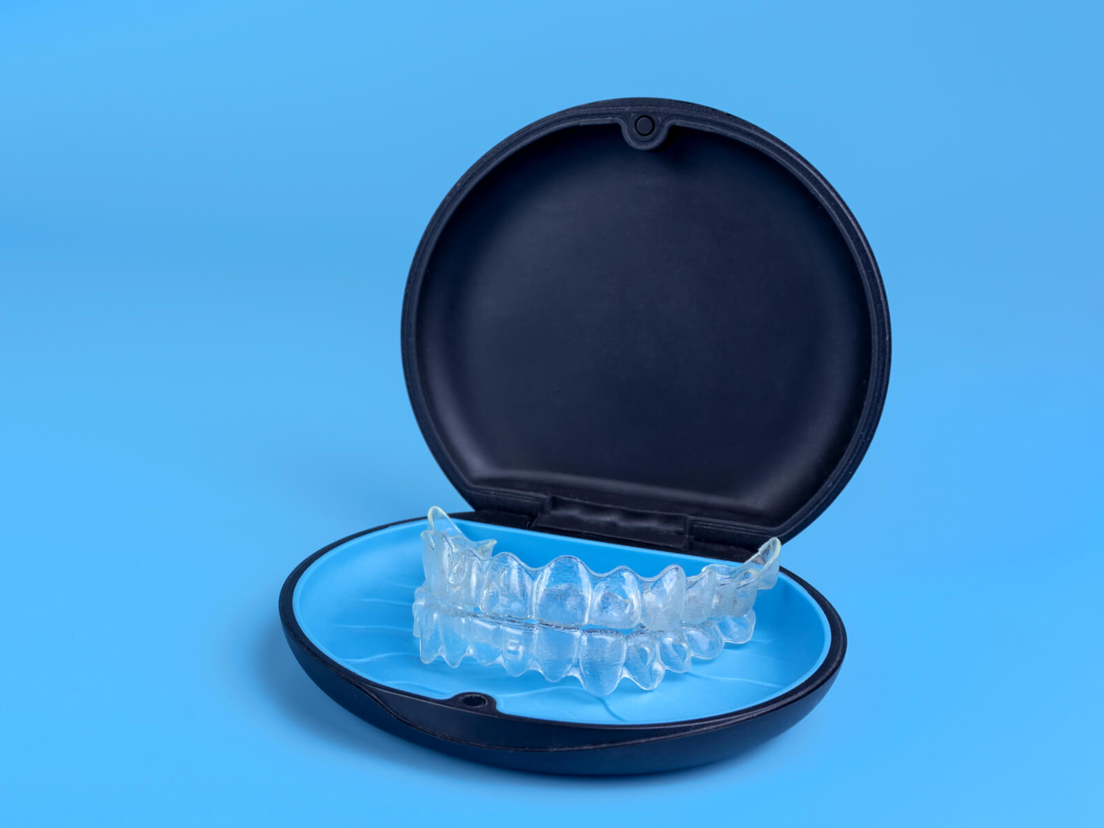 The Do’s And Don’ts of Cleaning Your Invisalign Trays